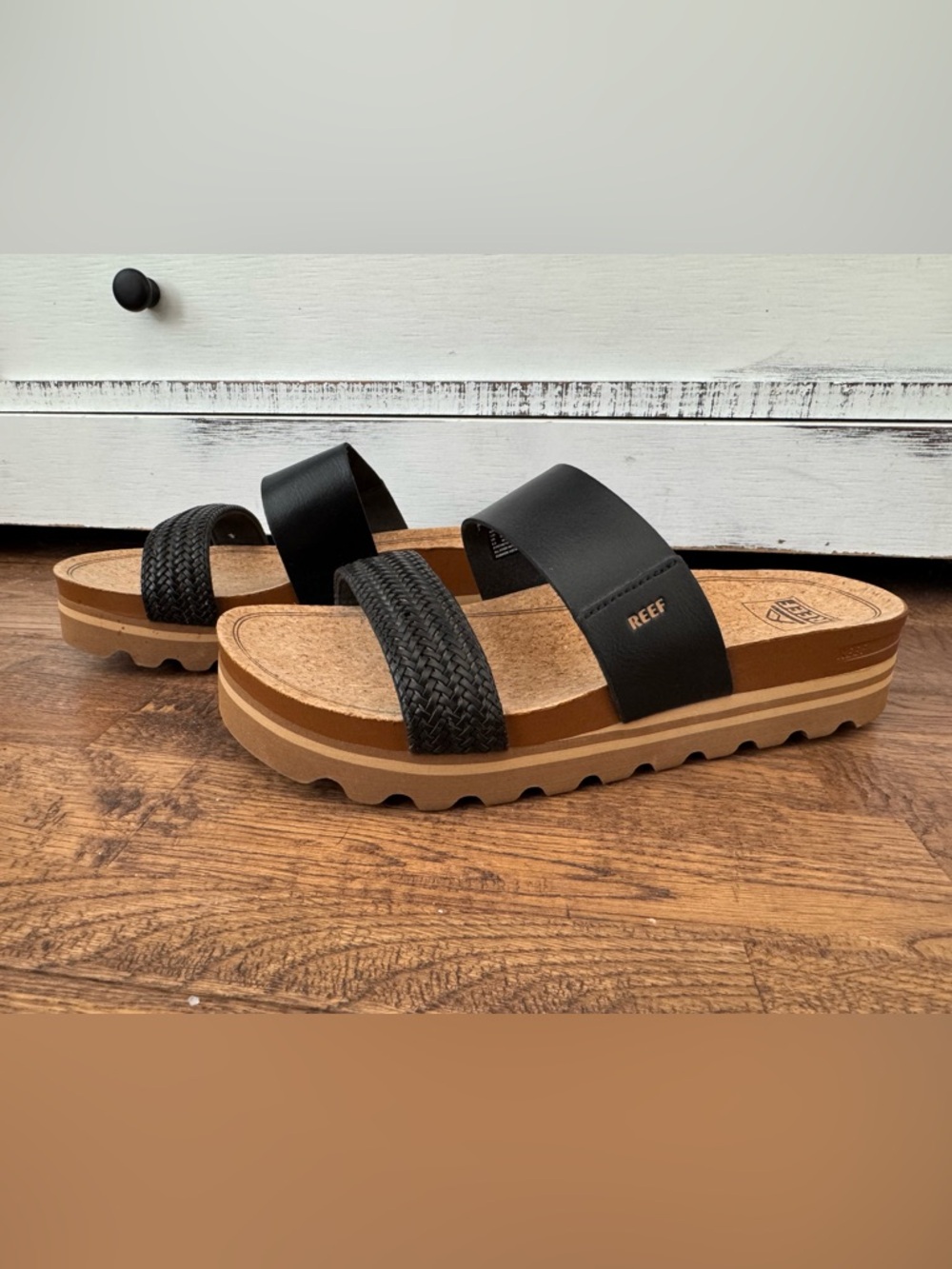 Reef Cushion Vista Hi Black Platform Shoes Sandals Women's Size 9.5 - Picture 2 of 6